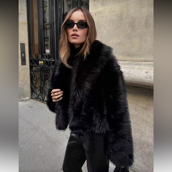 Luxury Black Faux Fur Jacket – Vintage-Inspired Cropped Coat - Picture 6 of 11